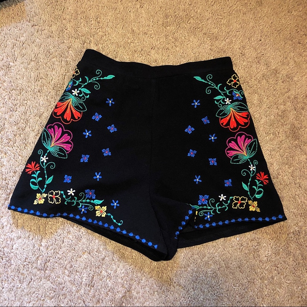 Black/Floral Shorts